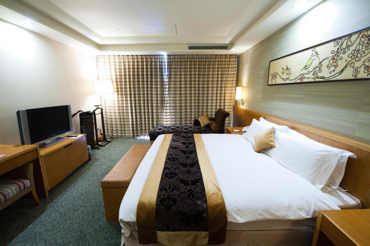 Nice Prince Hotel Chiayi Exterior foto Deluxe room