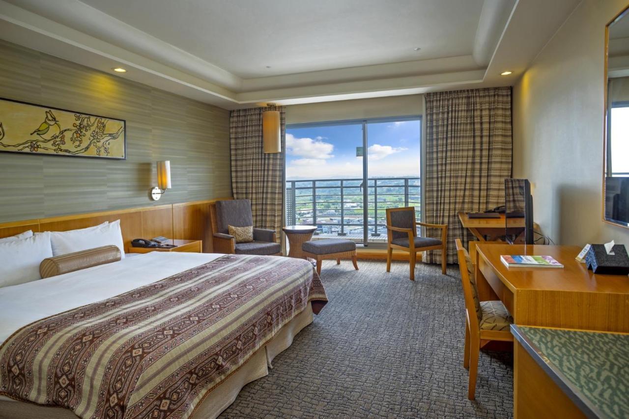 Nice Prince Hotel Chiayi Exterior foto Deluxe Room