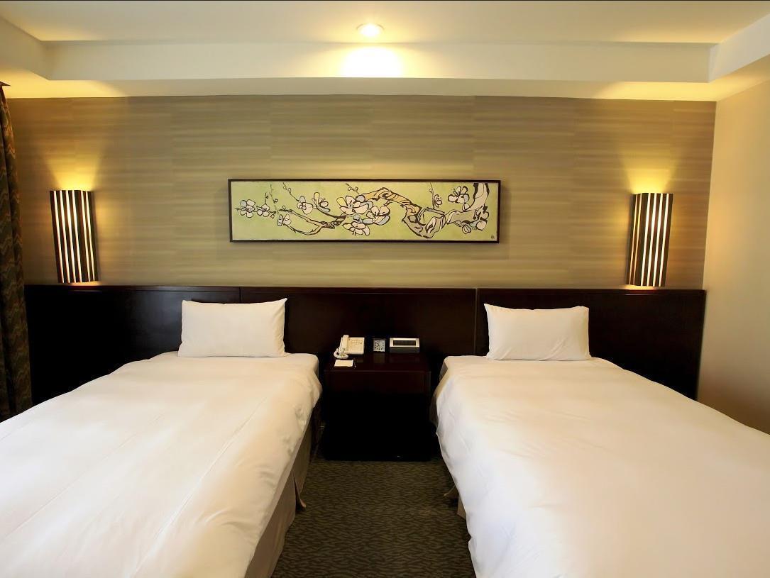 Nice Prince Hotel Chiayi Exterior foto Deluxe Twin Room