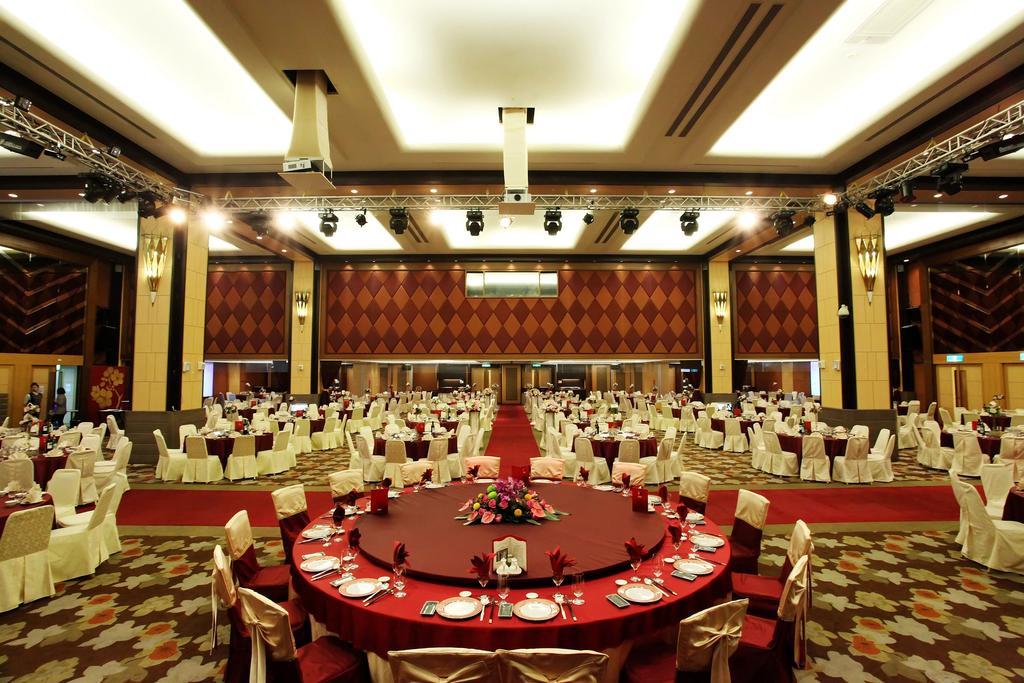 Nice Prince Hotel Chiayi Exterior foto The Grand Ballroom